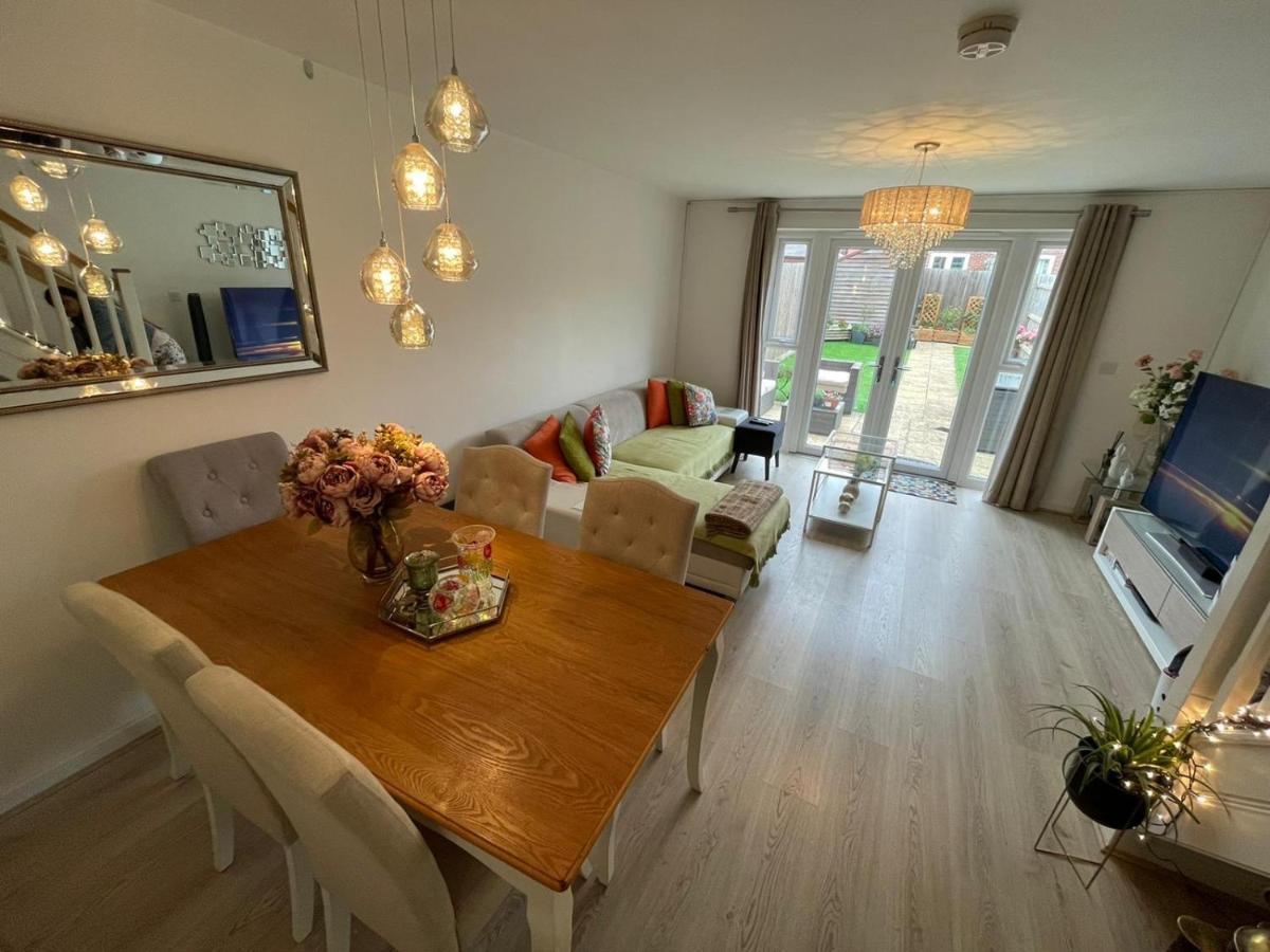 וולינגבורו Comet Place מראה חיצוני תמונה